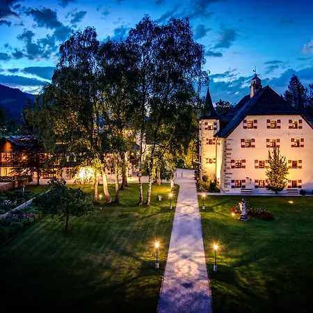 Schloss Prielau & Restaurants Hotel 4*