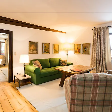 Schloss Prielau & Restaurants Hotel 4*