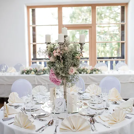 Schloss Prielau & Restaurants فندق