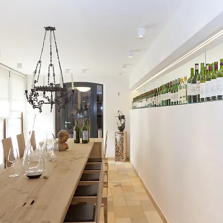 Schloss Prielau & Restaurants Hotel 4*