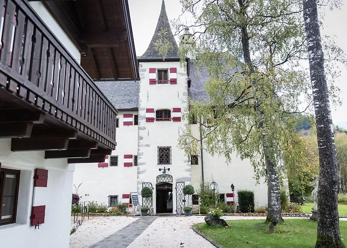 Schloss Prielau & Restaurants Hotel 4*