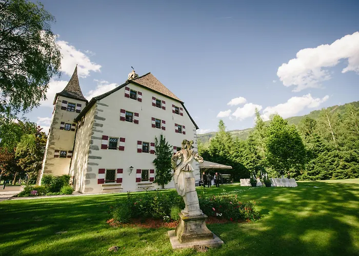 Schloss Prielau & Restaurants Hotel 4*