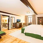 Hotel Schloss Prielau & Restaurants Zell am See